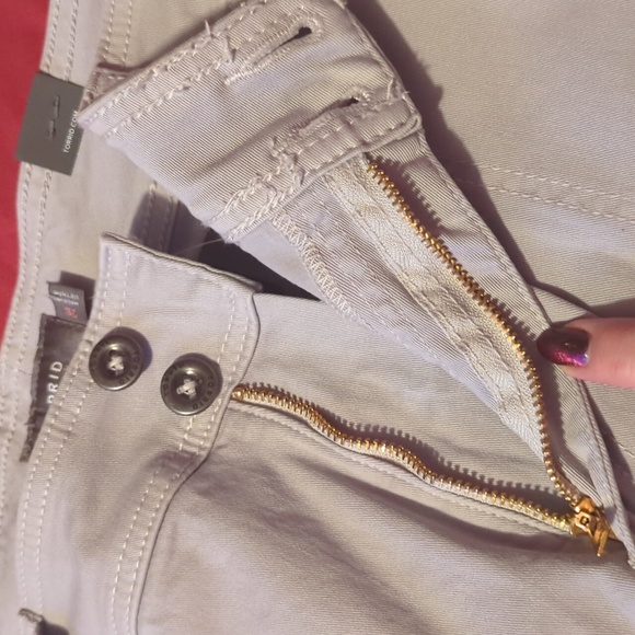 Torrid Skinny Mid-Rise Crop Jeans 26 - Picture 12 of 15